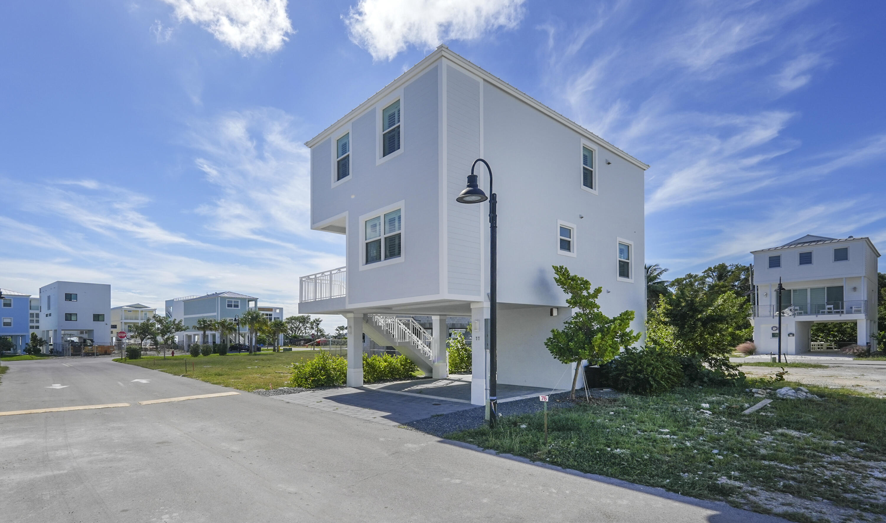 94825 Overseas Highway Unit: 77