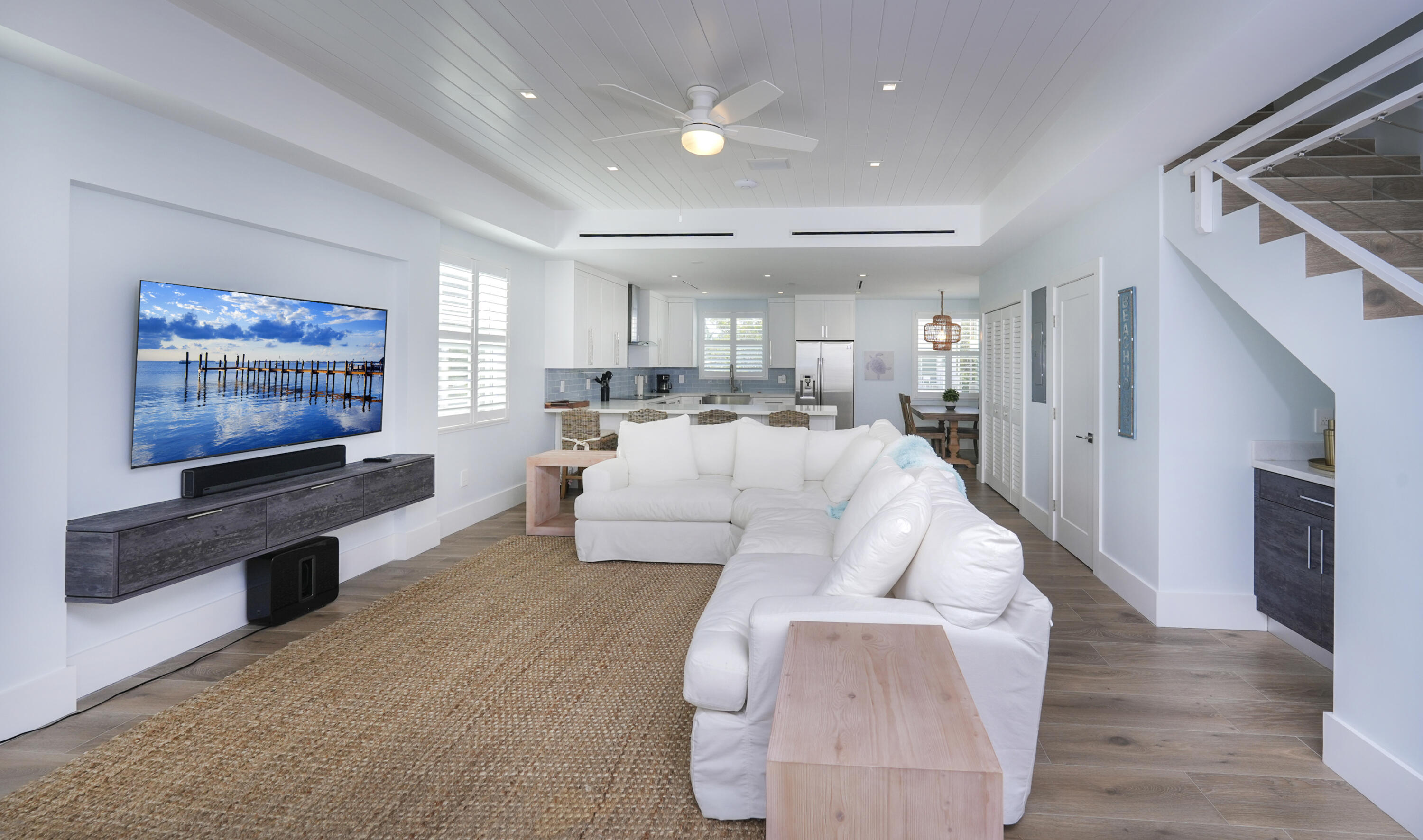 94825 Overseas Highway Unit: 77