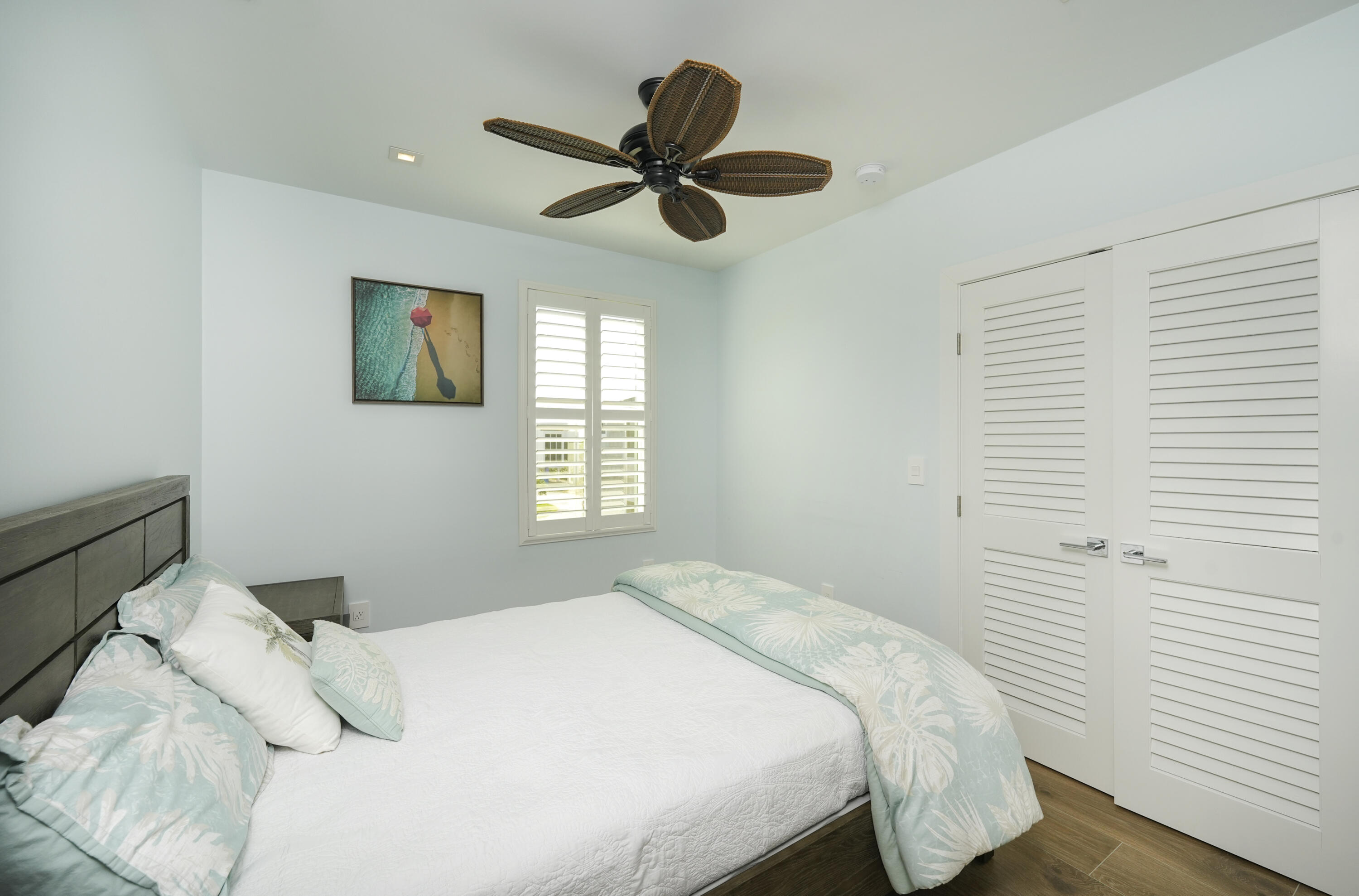 94825 Overseas Highway Unit: 77