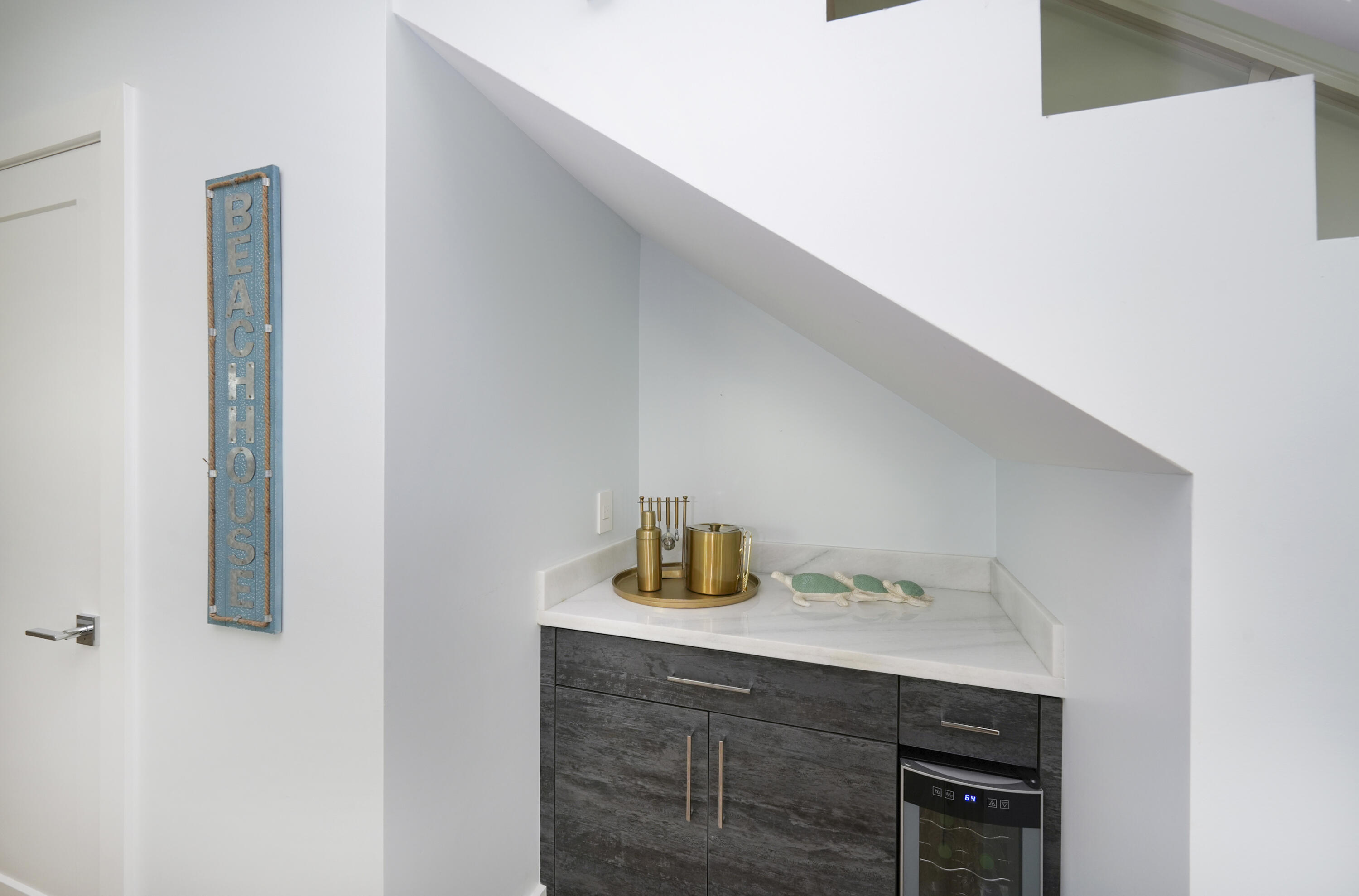 94825 Overseas Highway Unit: 77