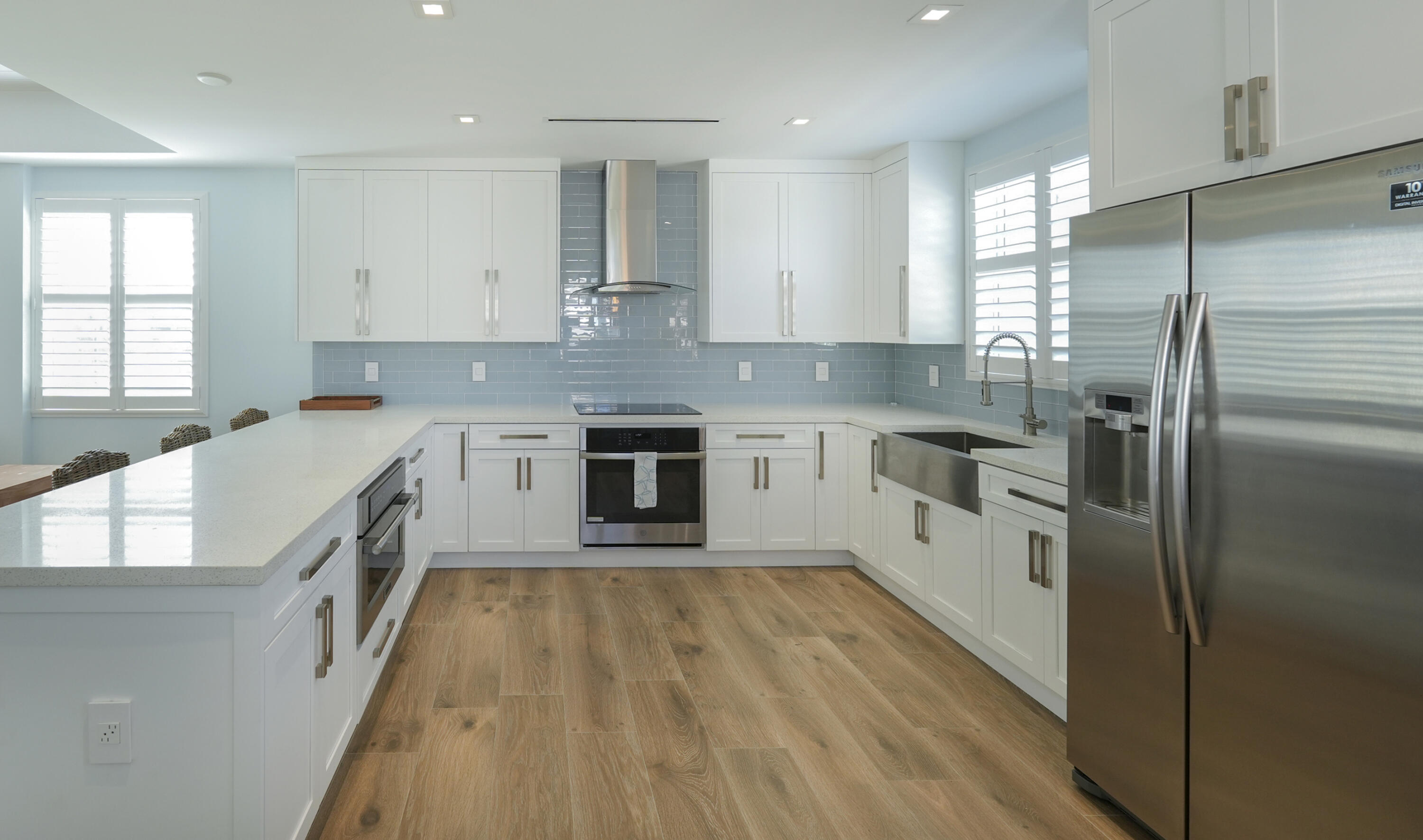 94825 Overseas Highway Unit: 77