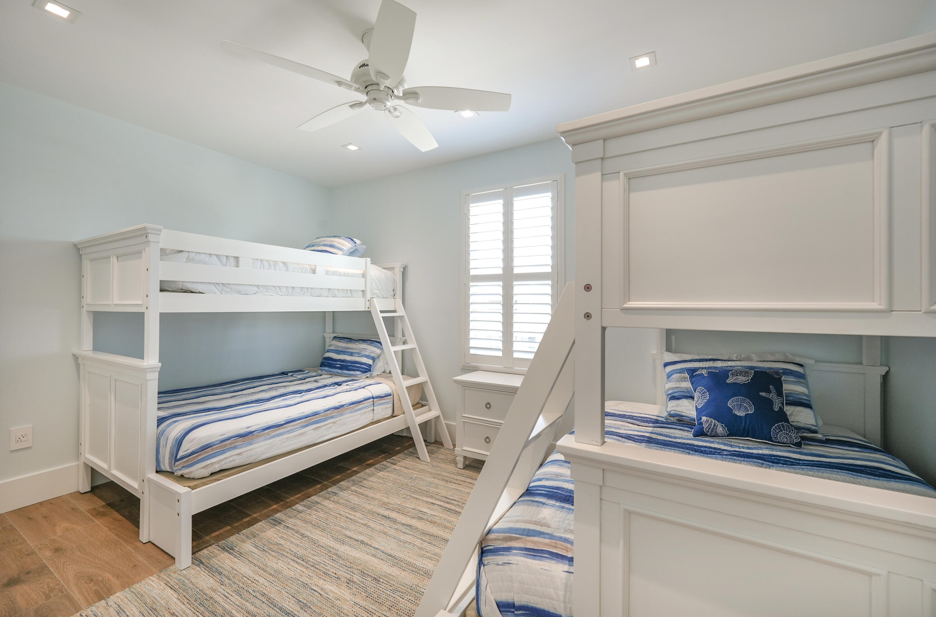 94825 Overseas Highway Unit: 77