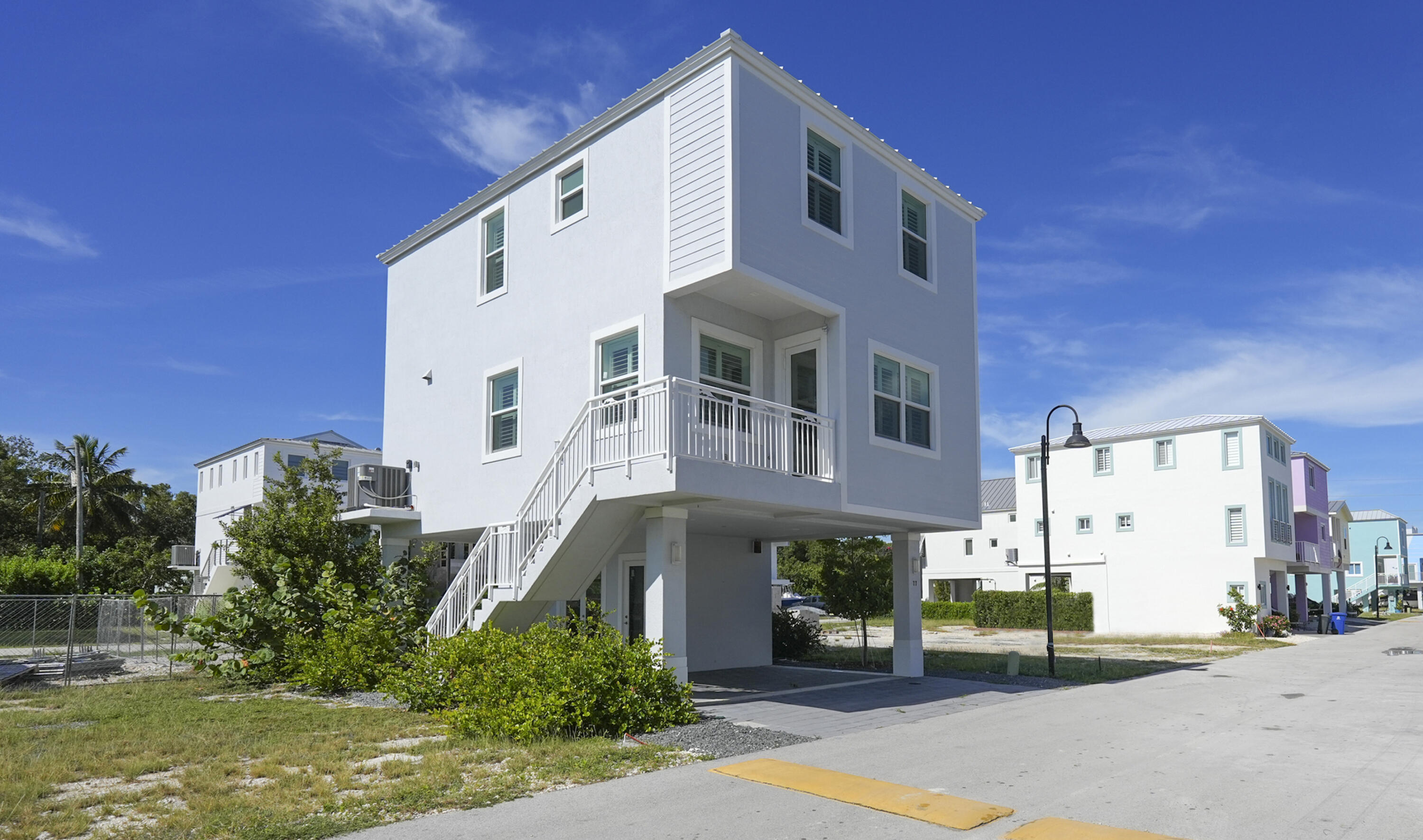 94825 Overseas Highway Unit: 77