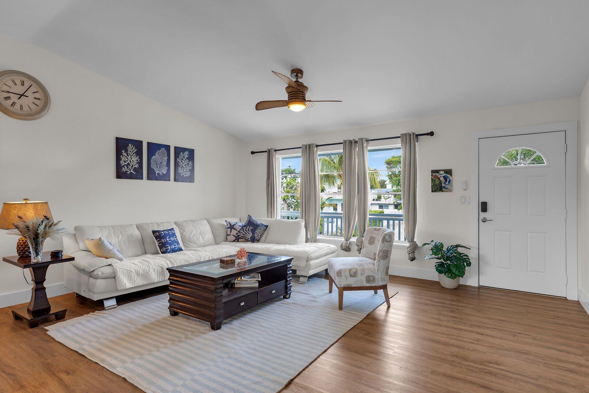 878 La Paloma Road