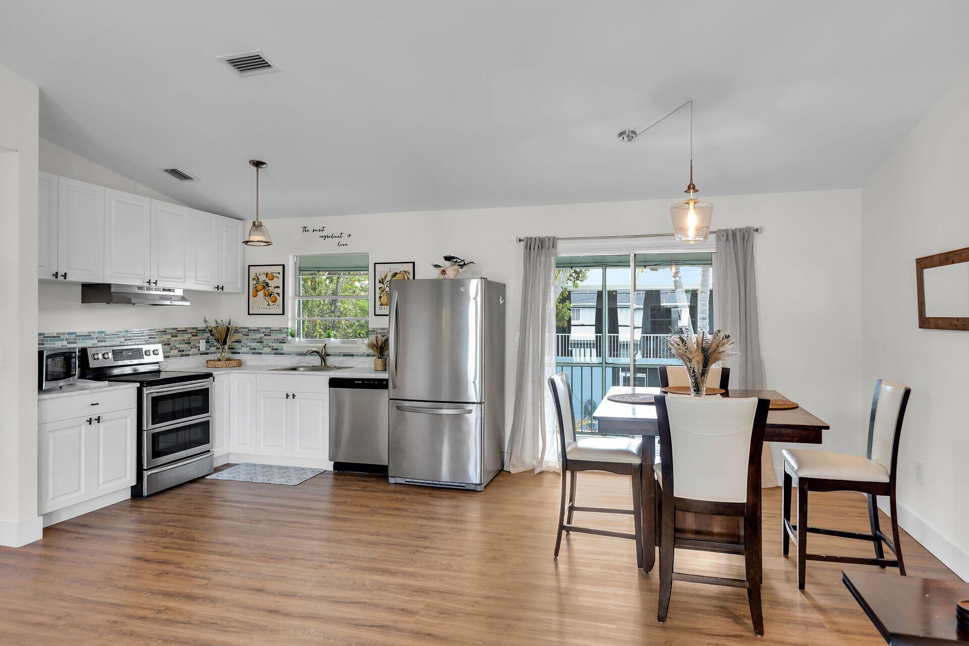 878 La Paloma Road