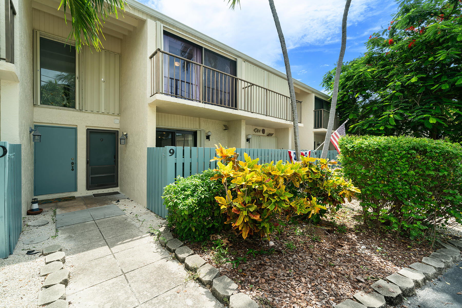 87200 Overseas Highway Unit: B9