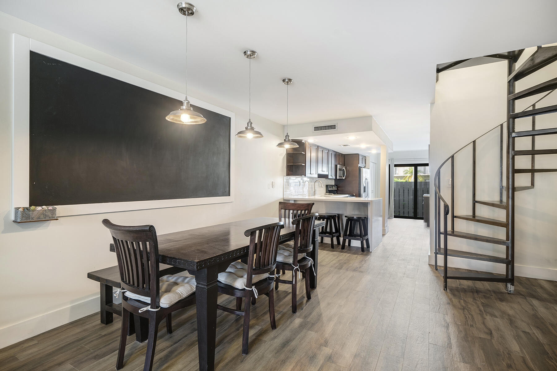 87200 Overseas Highway Unit: B9