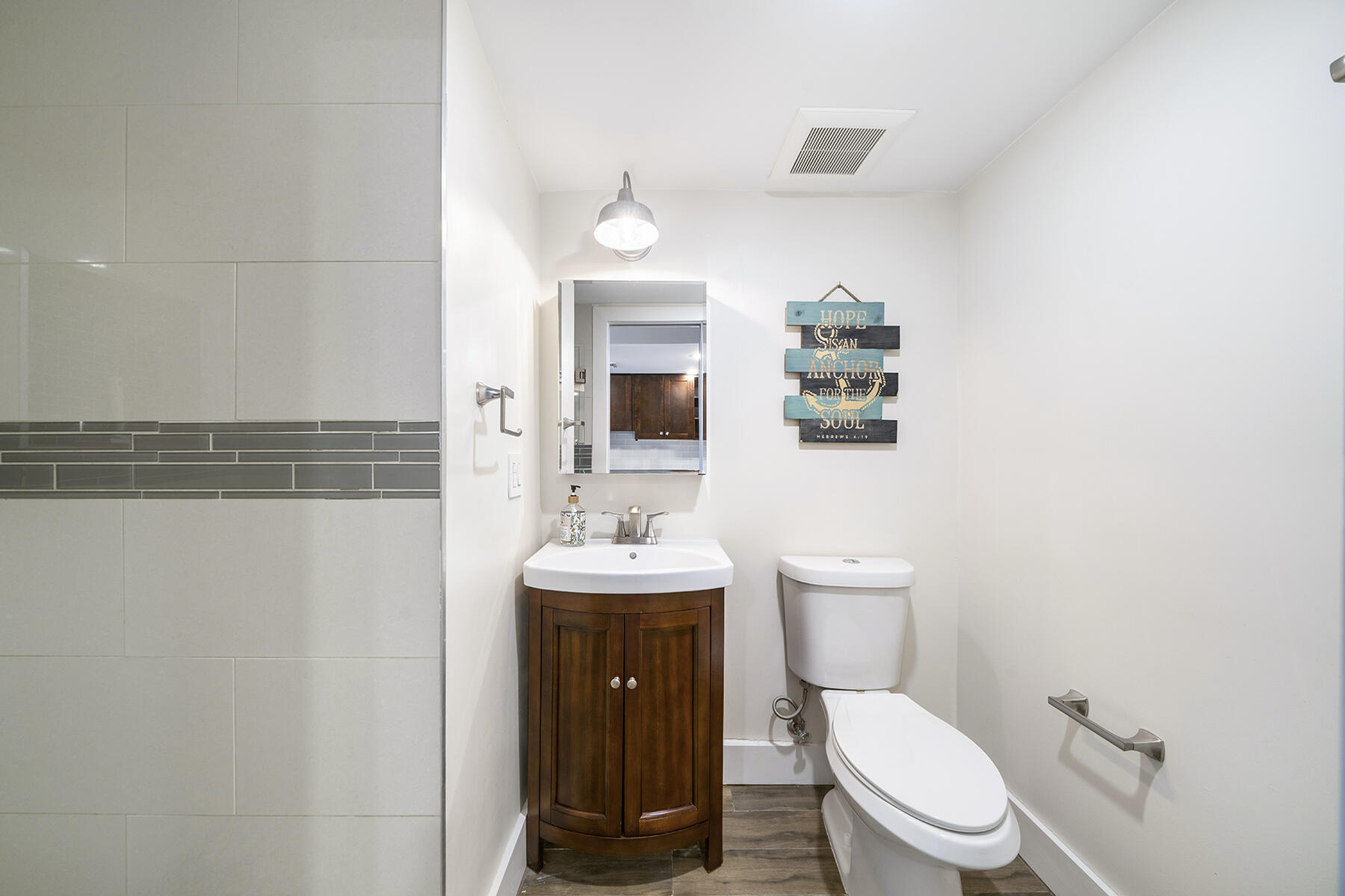 87200 Overseas Highway Unit: B9