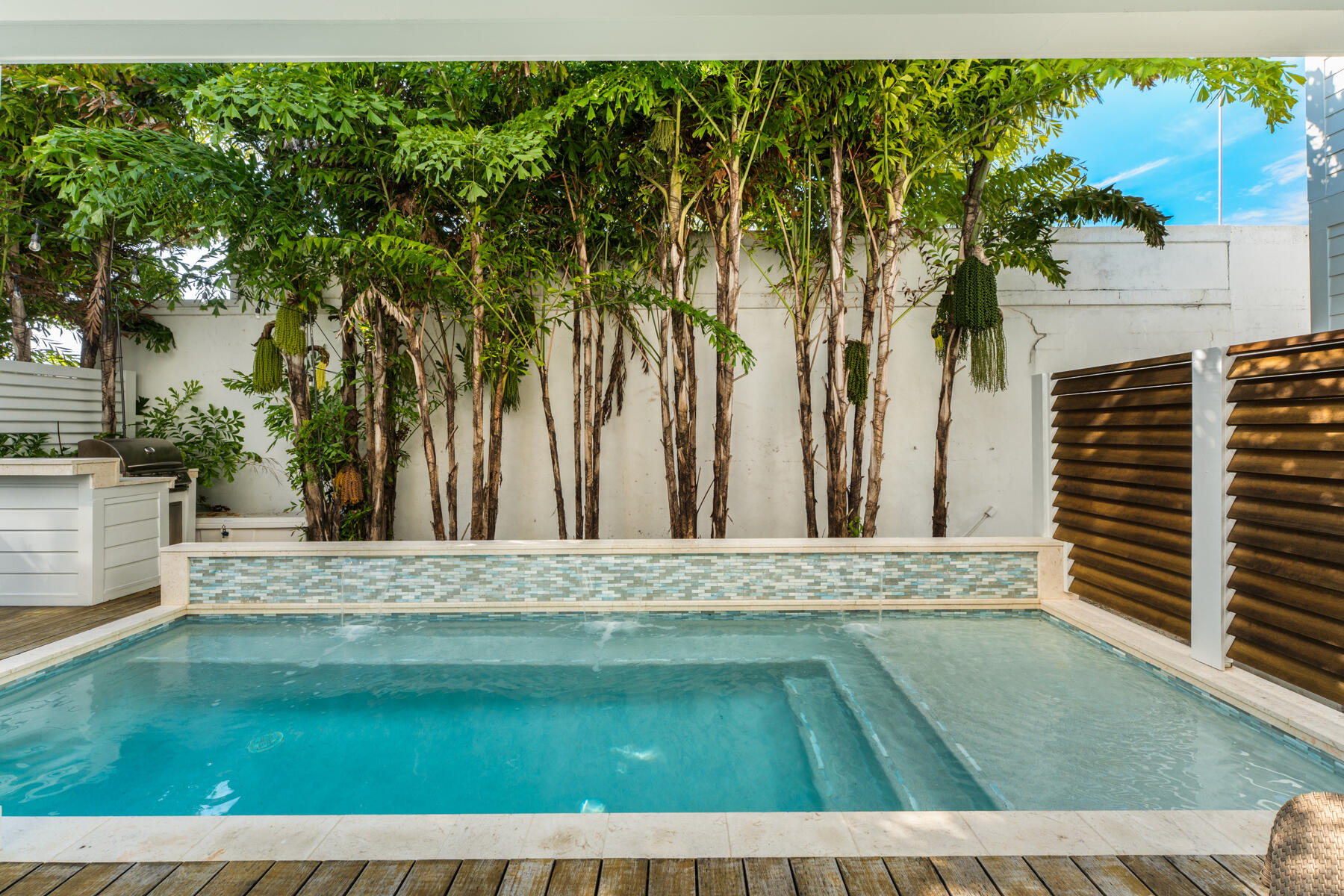 81906 Overseas Highway Unit: 2