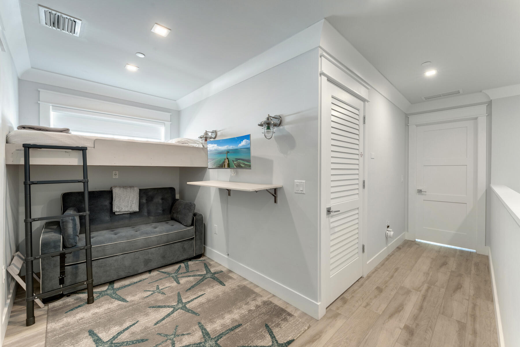 81906 Overseas Highway Unit: 2