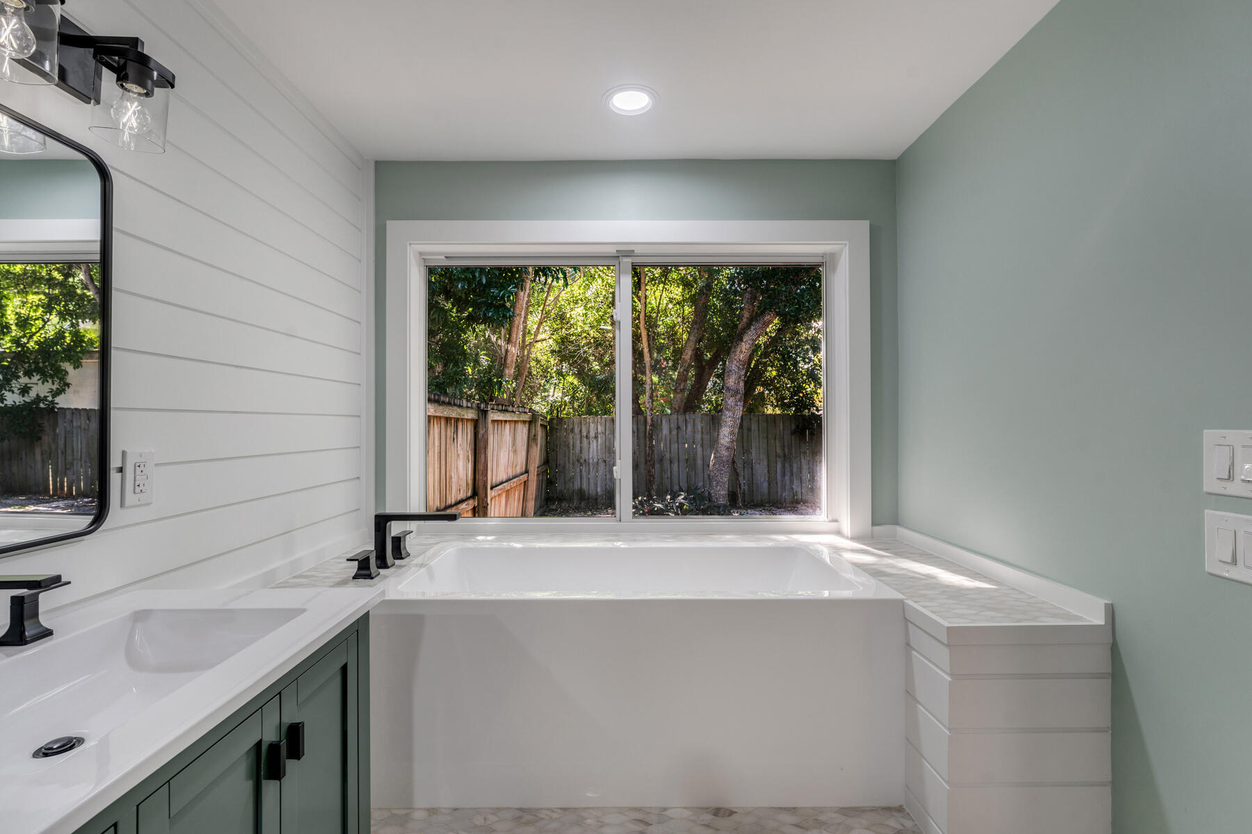 129 Artic Avenue