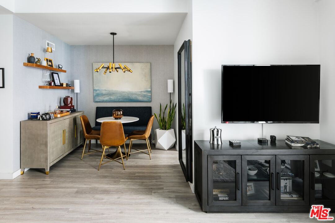 7250 Franklin Ave Unit: 112