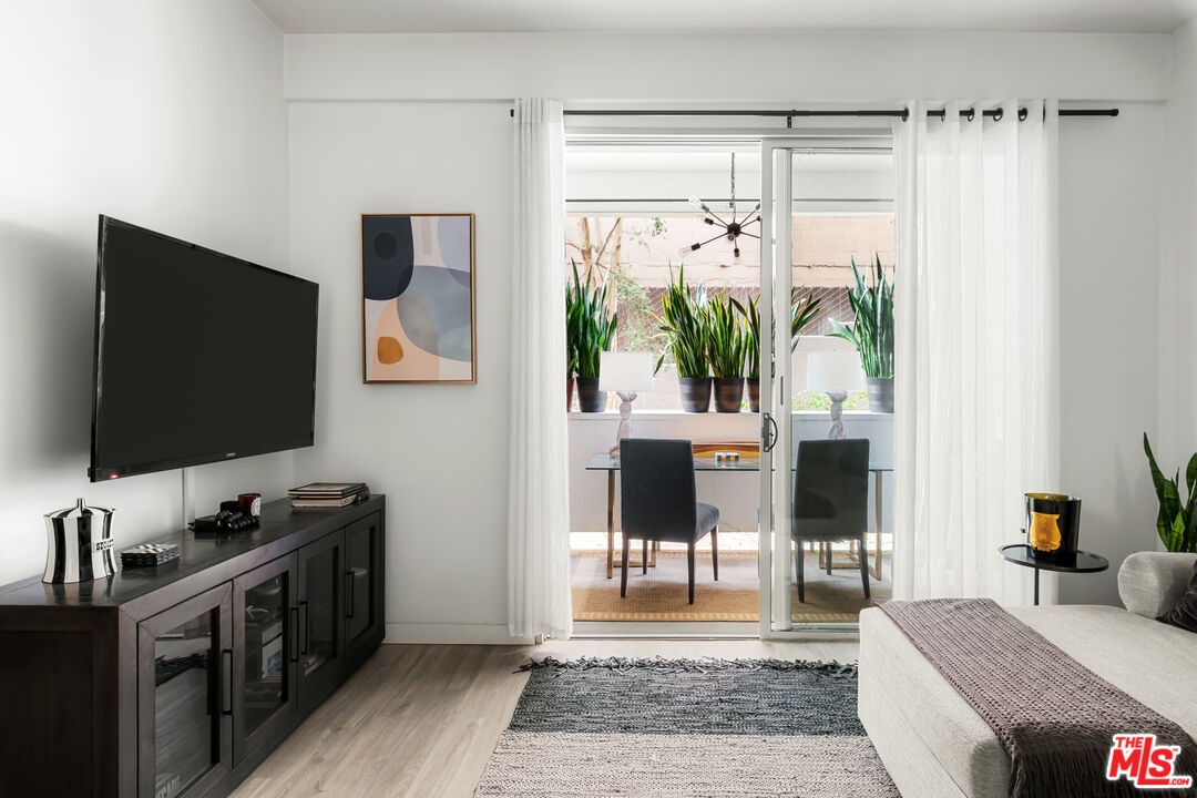 7250 Franklin Ave Unit: 112