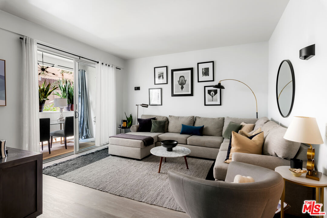 7250 Franklin Ave Unit: 112
