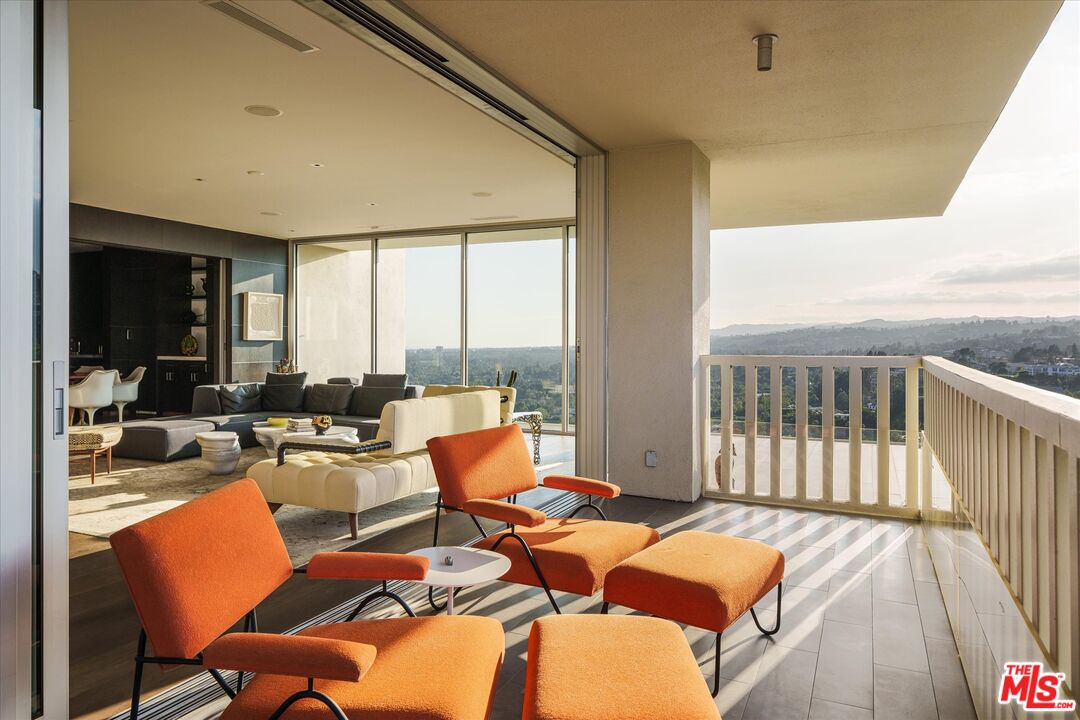 9255 Doheny Rd Unit: 2701