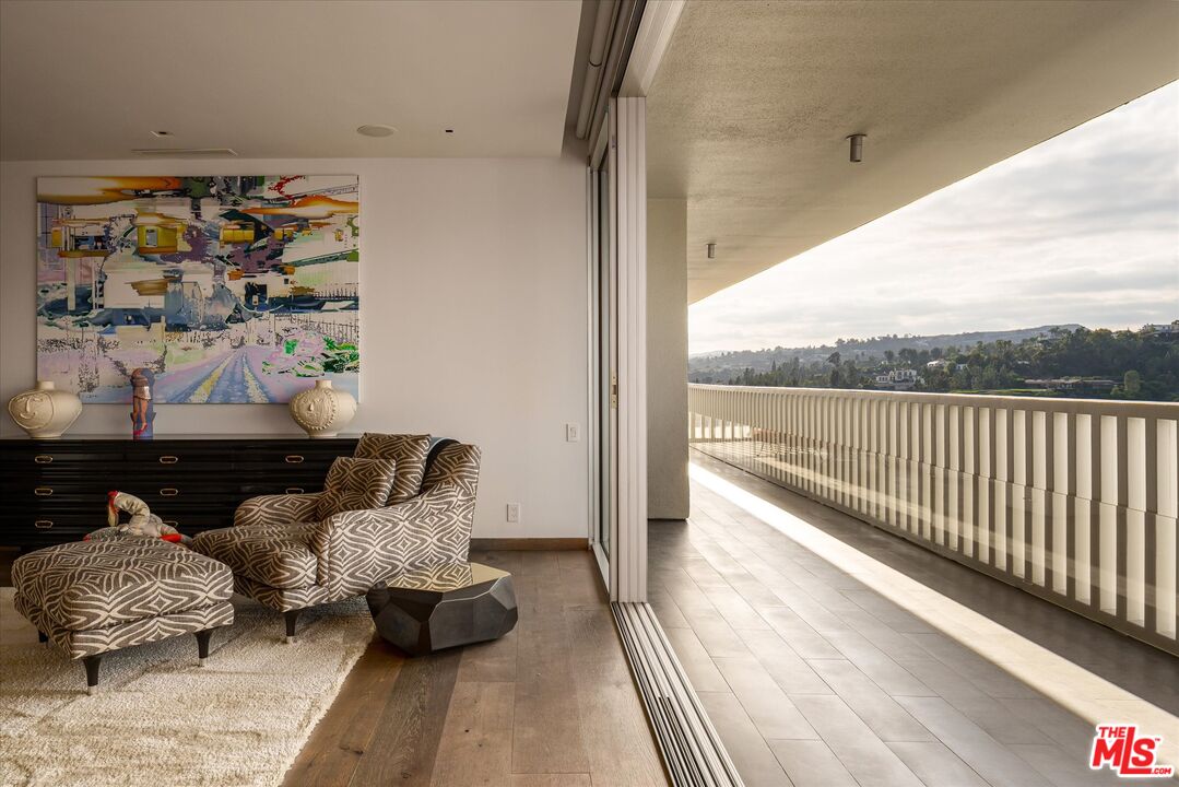 9255 Doheny Rd Unit: 2701