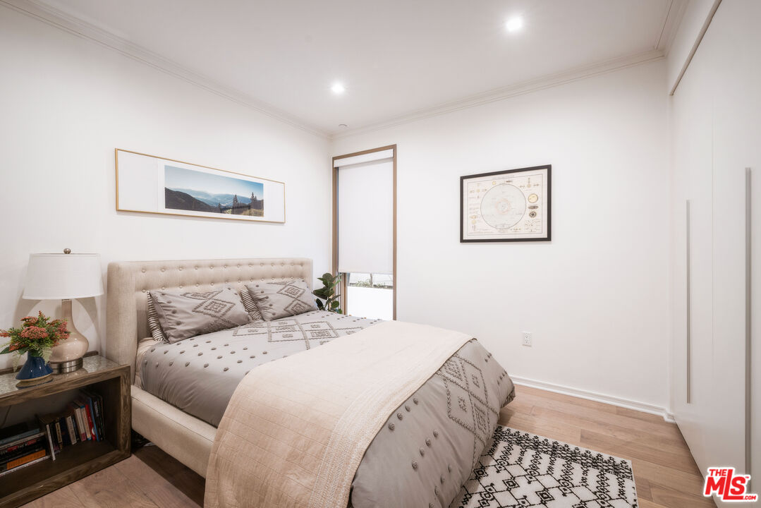 132 N Swall Dr Unit: 101