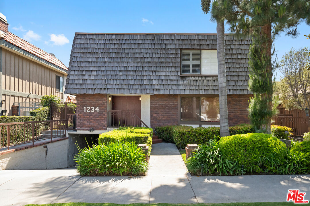 1234 12th St Unit: 5