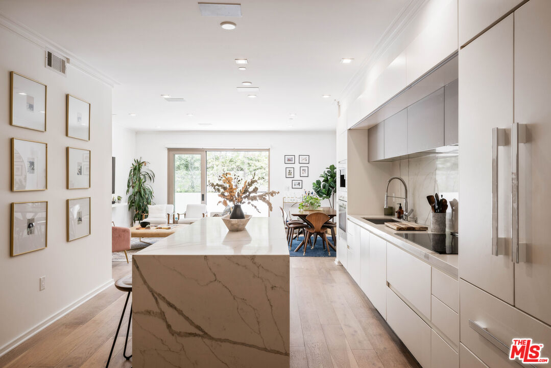 132 N Swall Dr Unit: 101