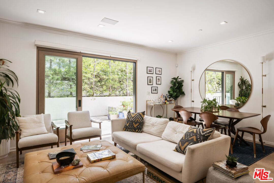 132 N Swall Dr Unit: 101