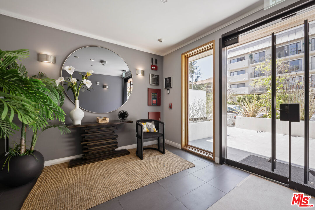 132 N Swall Dr Unit: 101