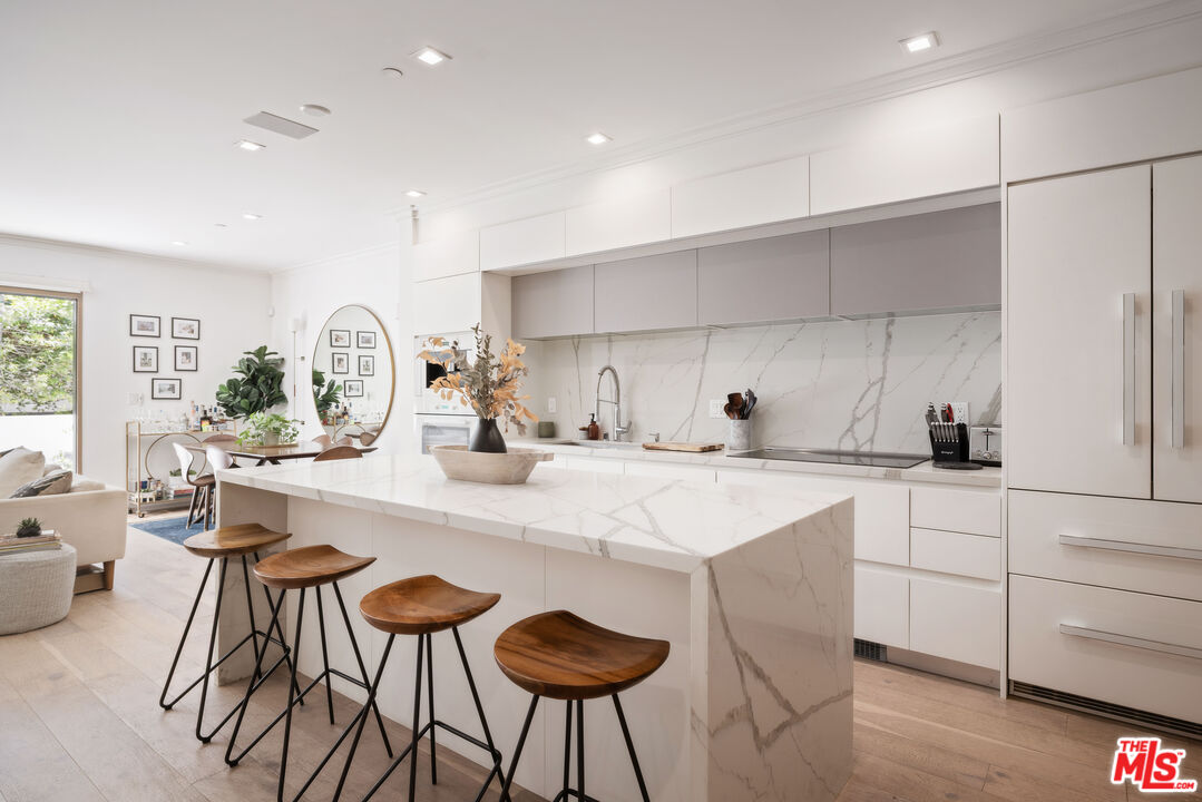 132 N Swall Dr Unit: 101