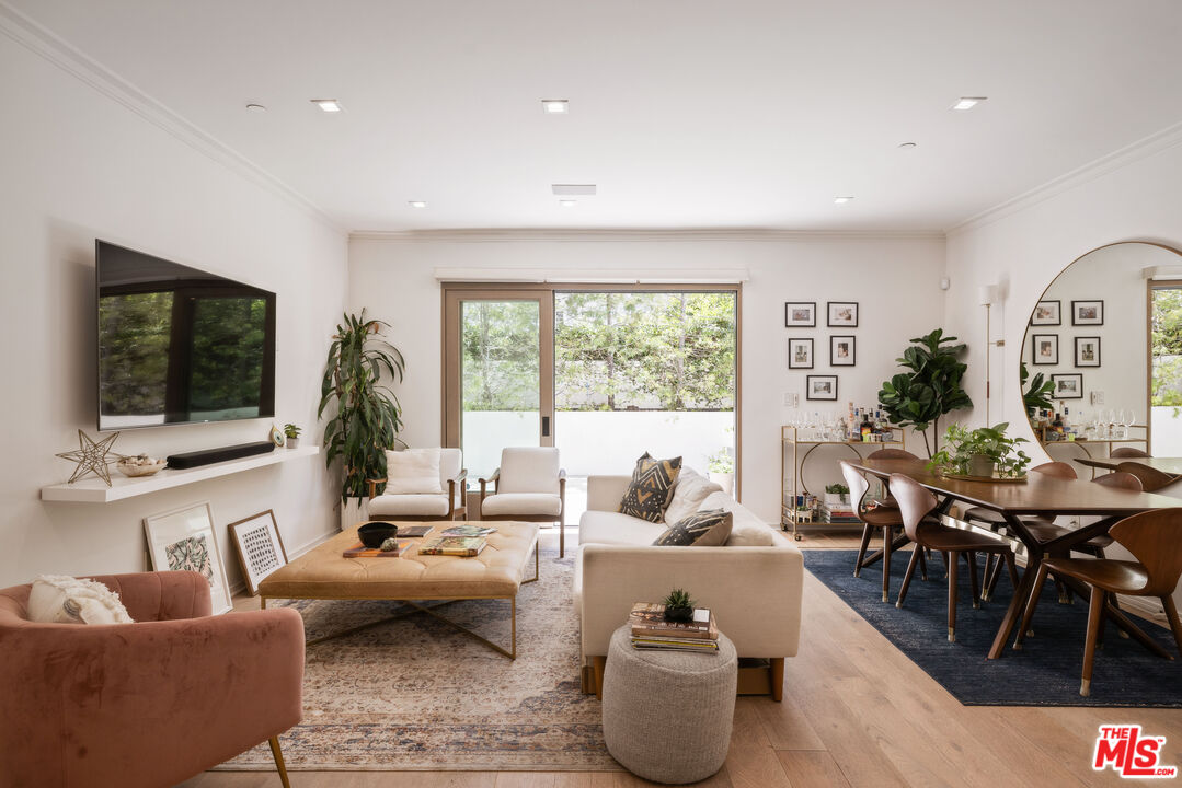 132 N Swall Dr Unit: 101