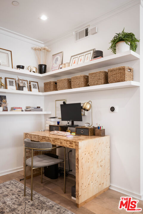 132 N Swall Dr Unit: 101