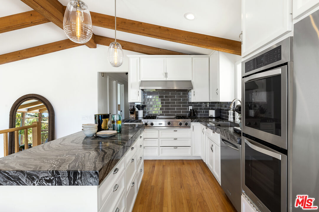 2251 Sunset Heights Dr