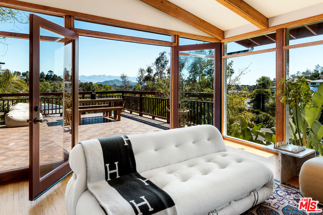 2251 Sunset Heights Dr