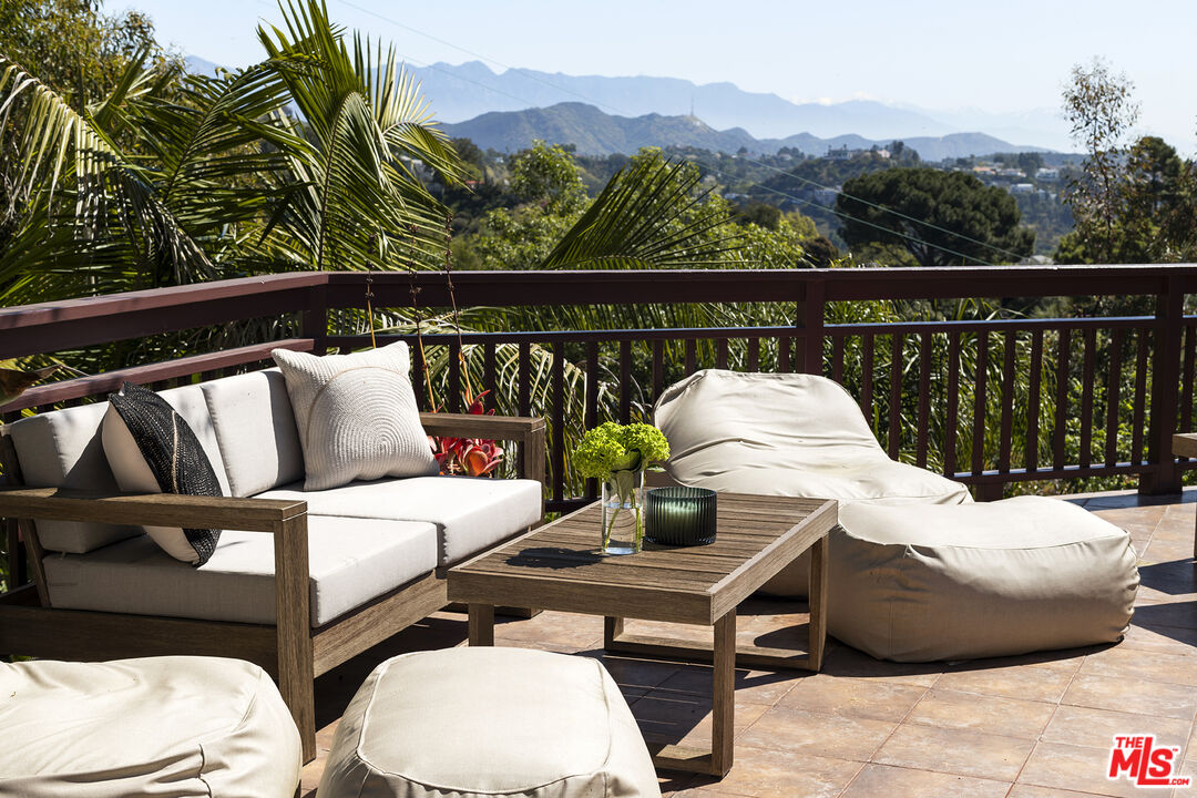 2251 Sunset Heights Dr