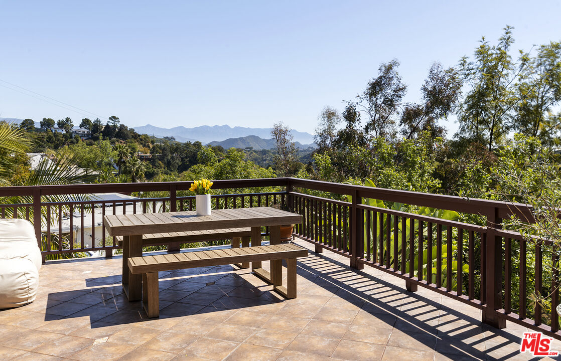 2251 Sunset Heights Dr