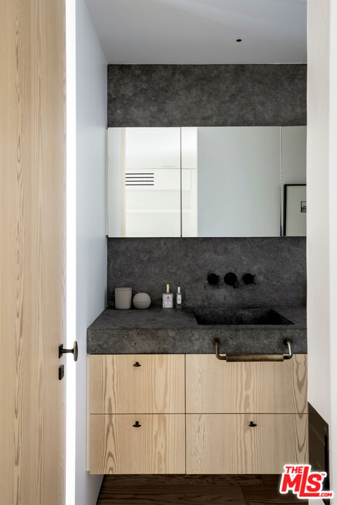 999 N Doheny Dr Unit: 510