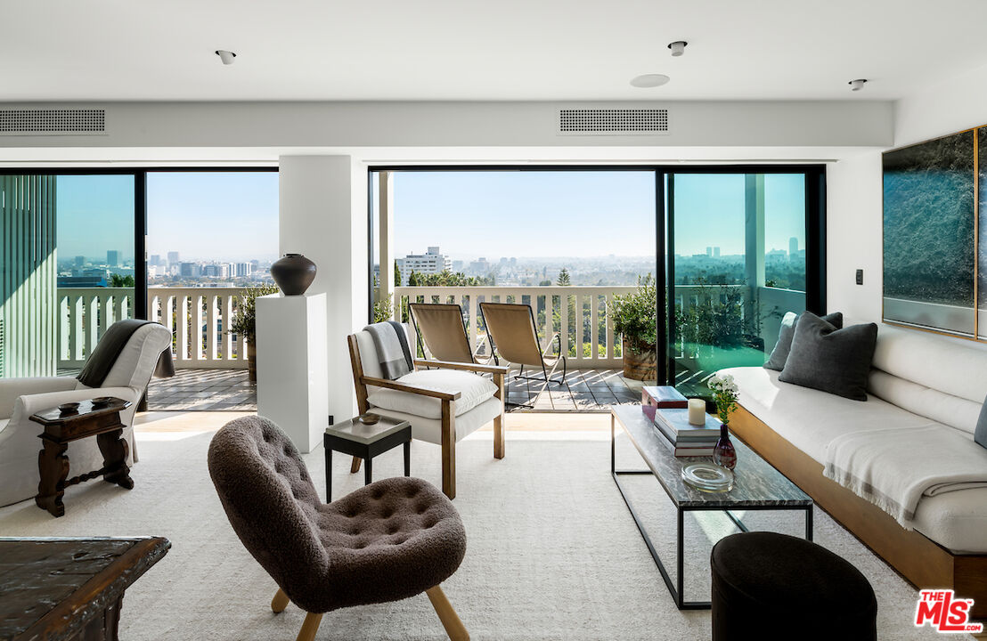 999 N Doheny Dr Unit: 510