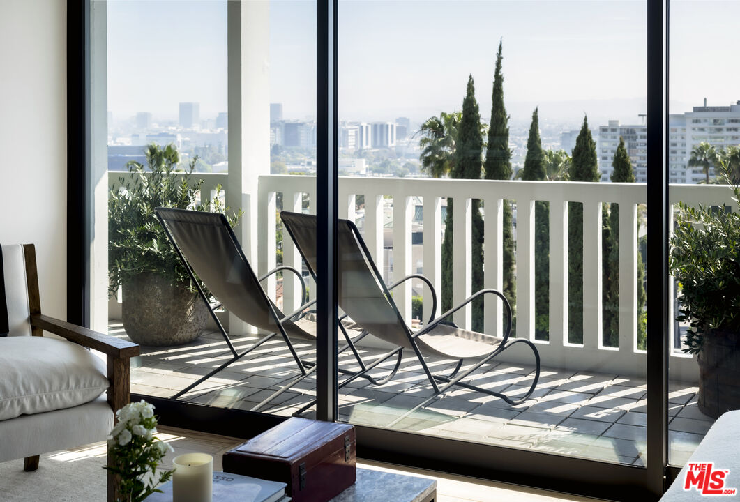 999 N Doheny Dr Unit: 510