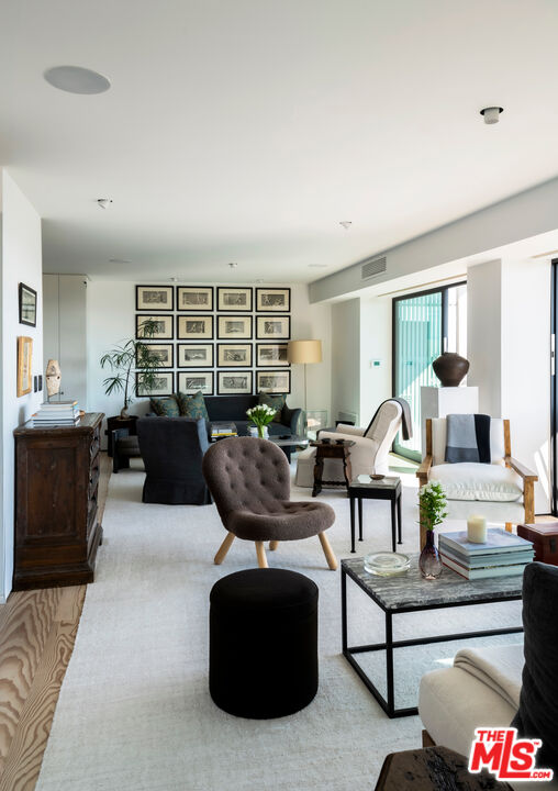 999 N Doheny Dr Unit: 510