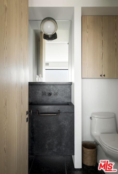 999 N Doheny Dr Unit: 510