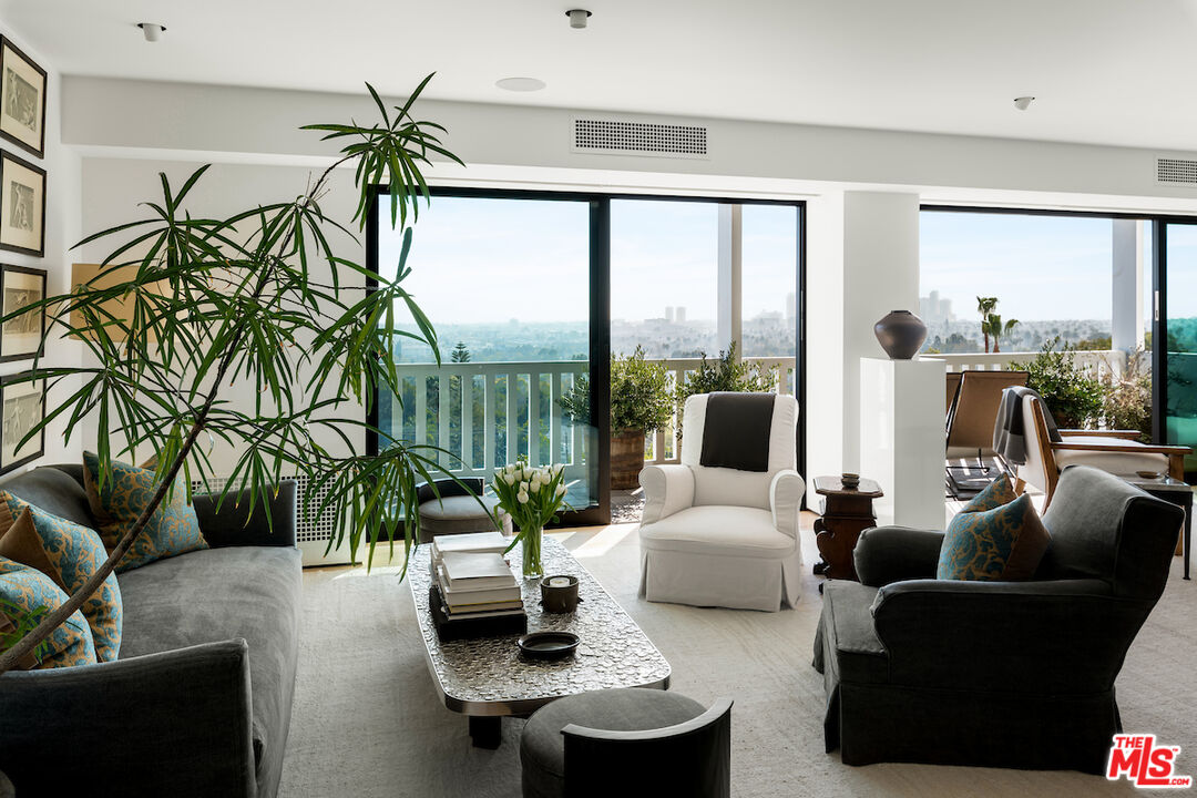 999 N Doheny Dr Unit: 510