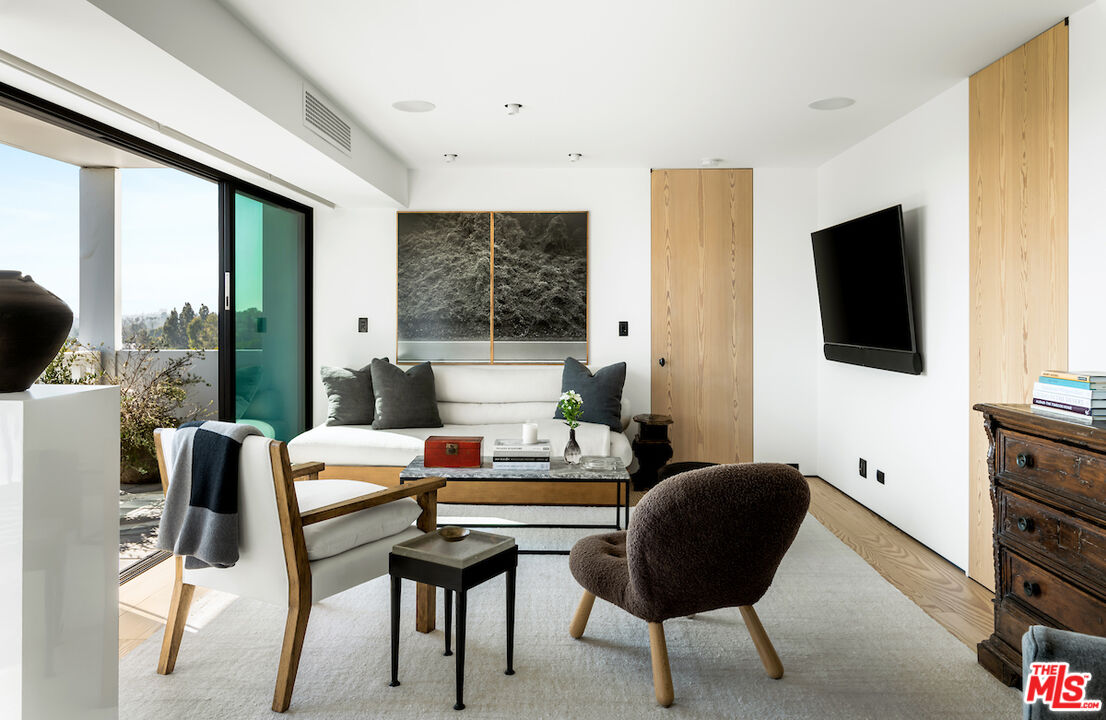 999 N Doheny Dr Unit: 510