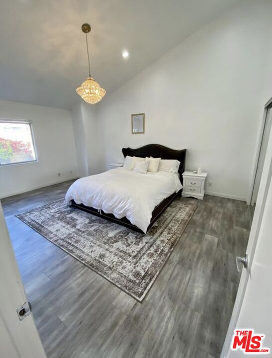 944 Palm Ave Unit: 2