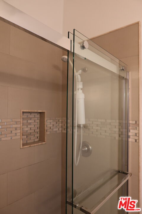 944 Palm Ave Unit: 2