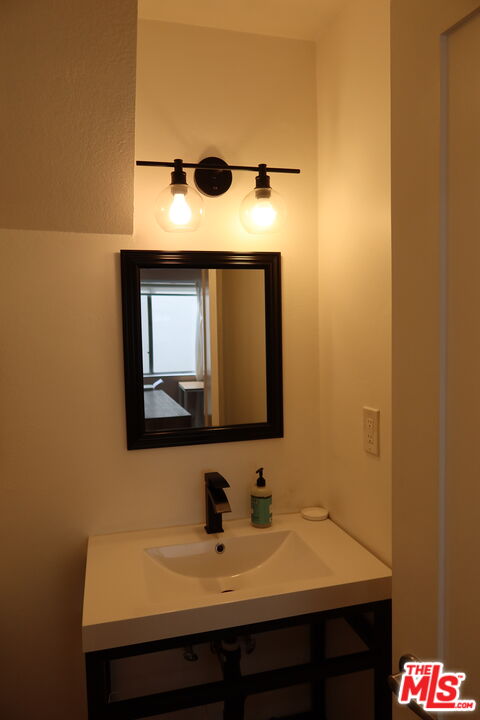 944 Palm Ave Unit: 2