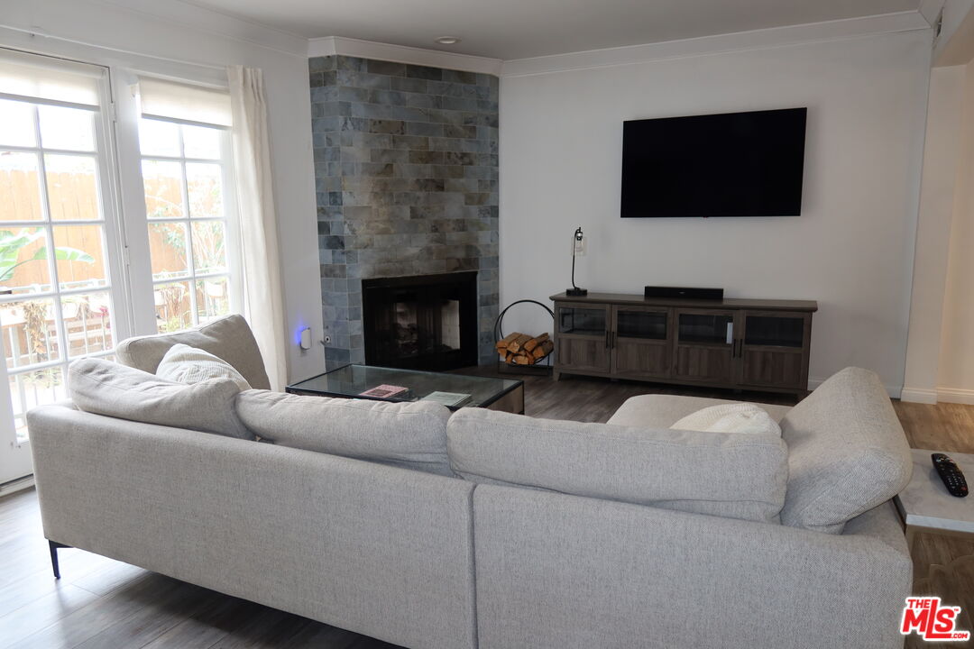 944 Palm Ave Unit: 2