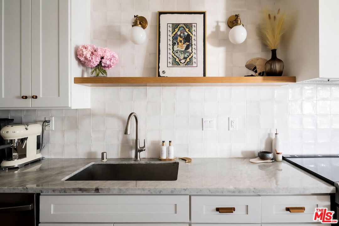 651 Wilcox Ave Unit: 3C