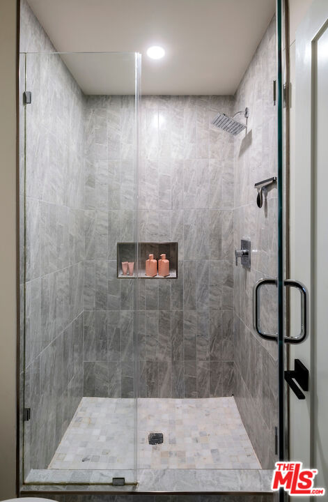 651 Wilcox Ave Unit: 3C