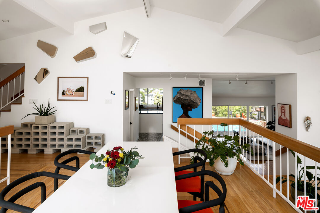 1926 N Crescent Heights Blvd