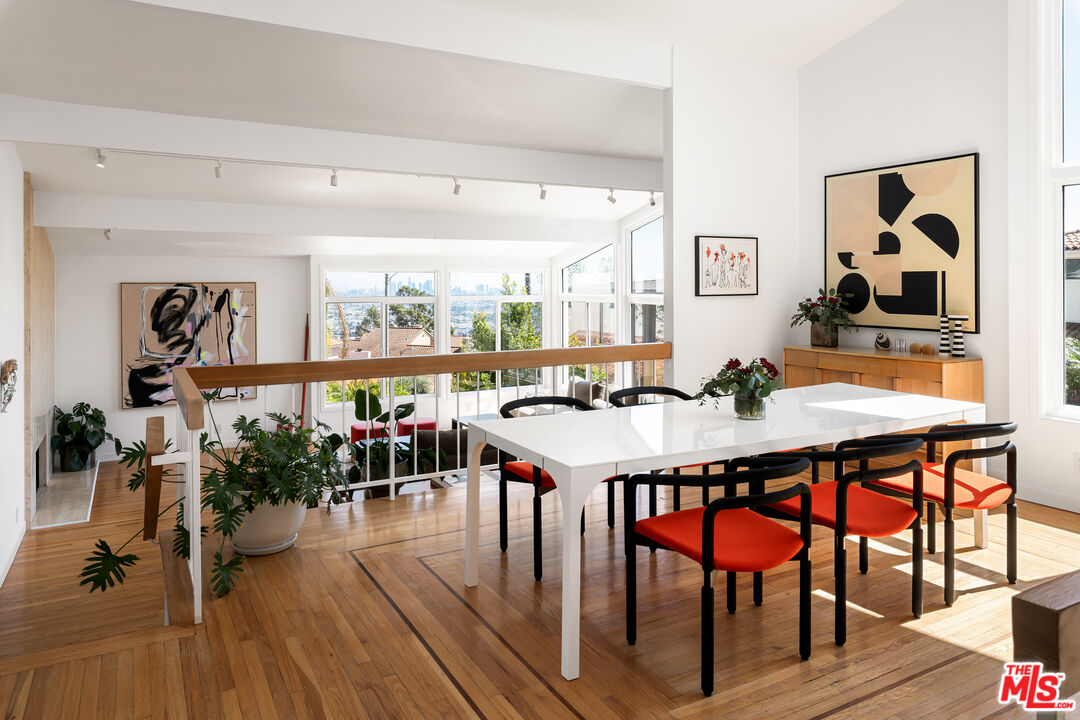 1926 N Crescent Heights Blvd