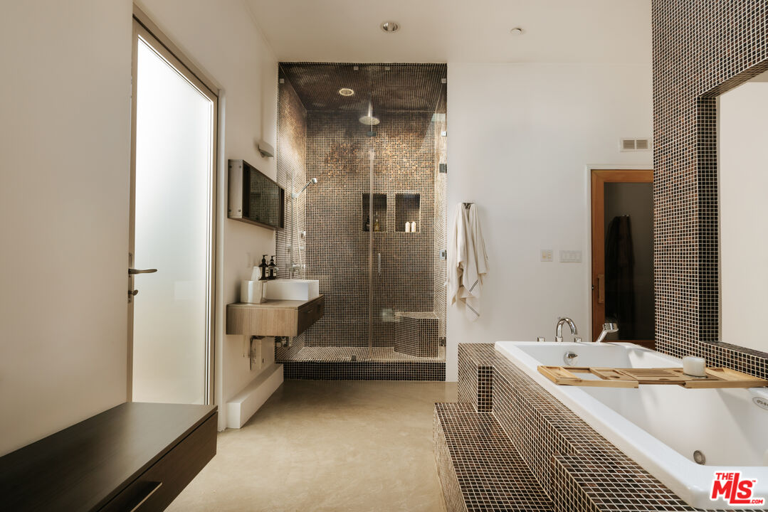 2169 Stanley Hills Dr