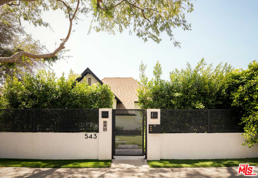 543 Westmount Dr