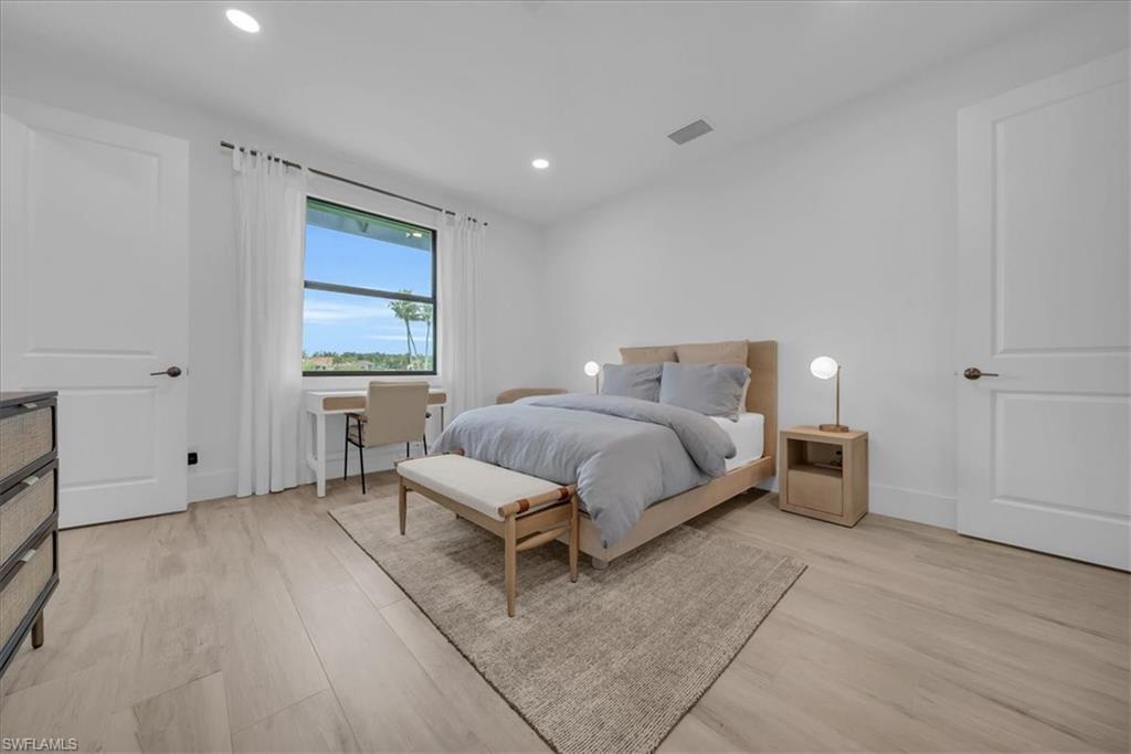 18018 Greenwood DR